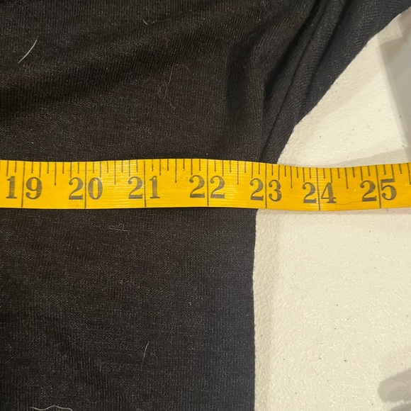 Banana Republic Black Crew Neck Sweater size XL - Picture 5 of 9